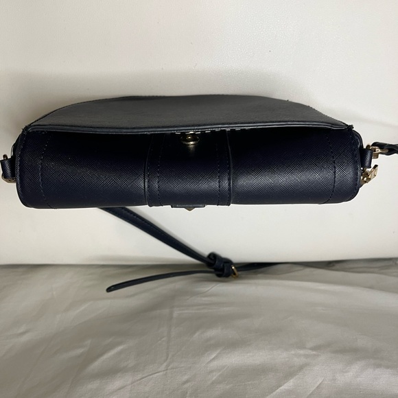 ******SOLD*******Blue hard shell purse - Picture 10 of 14